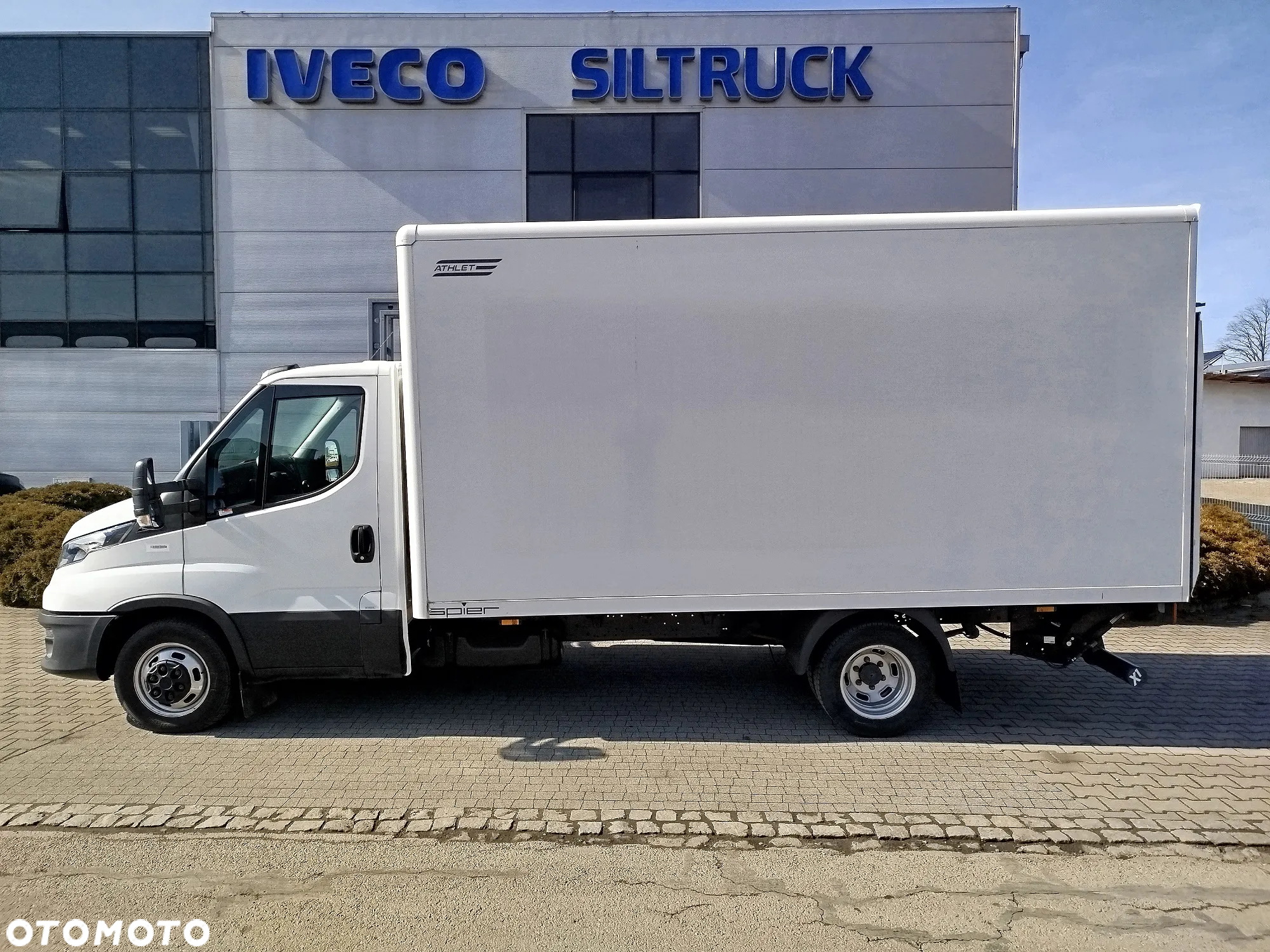 Iveco DAILY 35C16 KONTENER Z WINDĄ (750kg) - 2