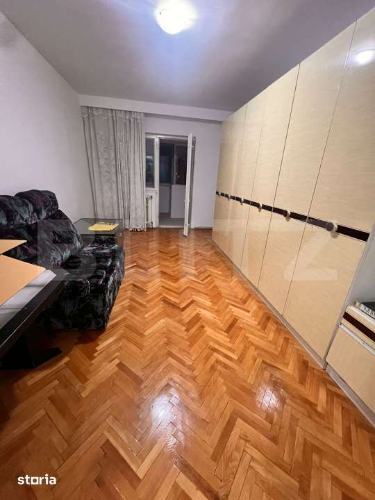 Apartament 4 camere,2 bai,2 balcoane+boxa zona CEC — fotografia 1