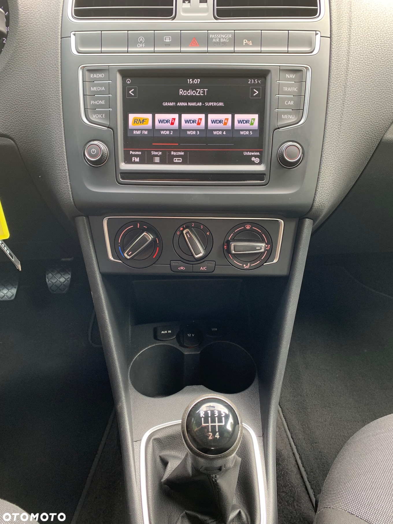 Volkswagen Polo 1.4 TDI (Blue Motion Technology) Comfortline - 21