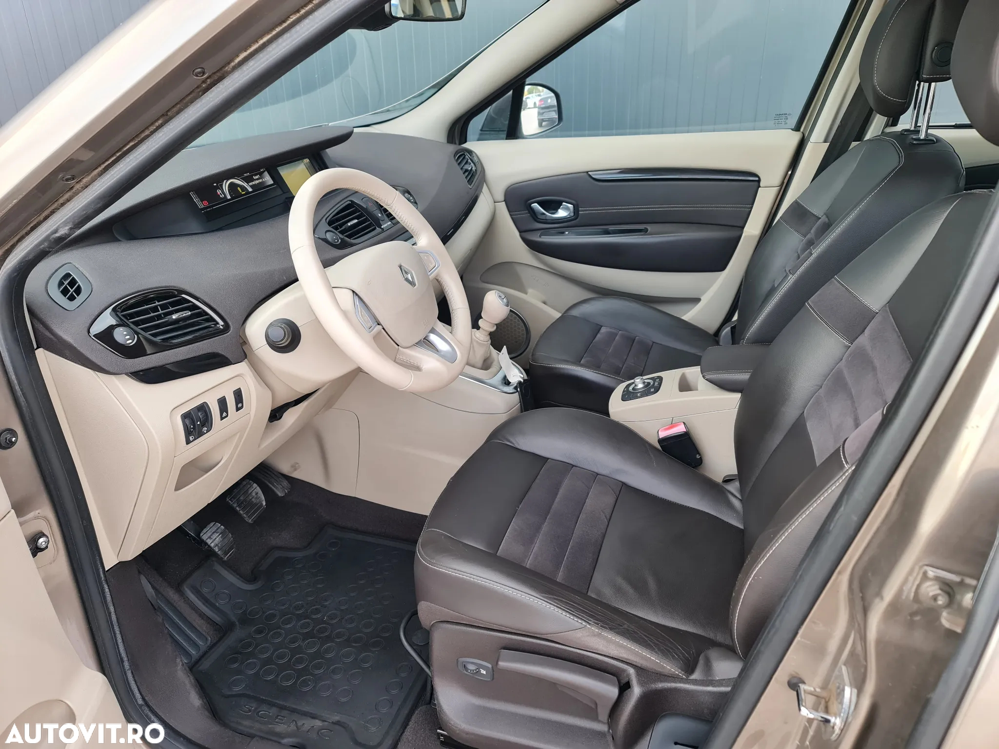 Renault Grand Scenic 1.6 dCi Energy Privilege - 13