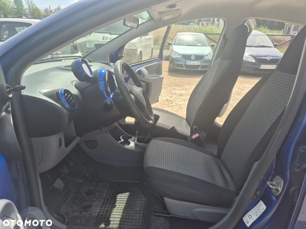 Toyota Aygo Blue - 5