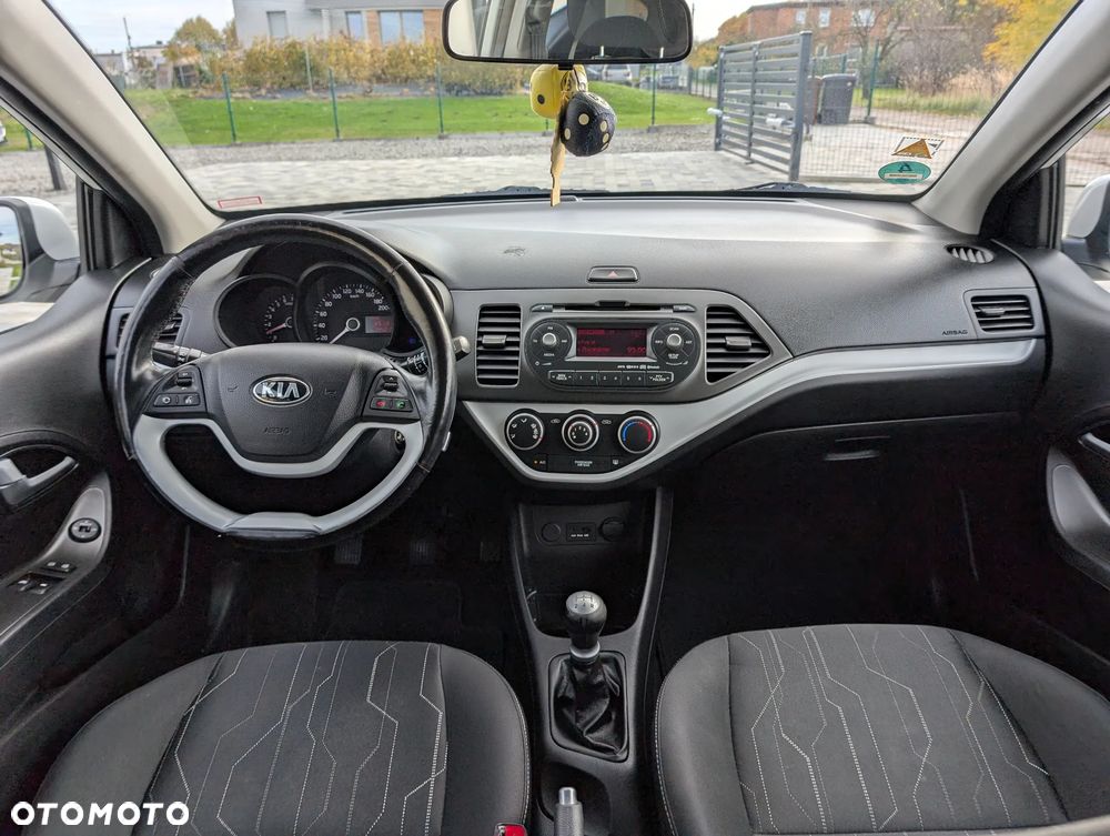 Kia Picanto 1.0 Fifa World Cup Edition - 21