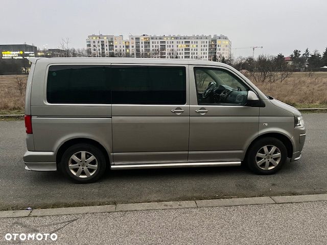 Volkswagen Caravelle - 7