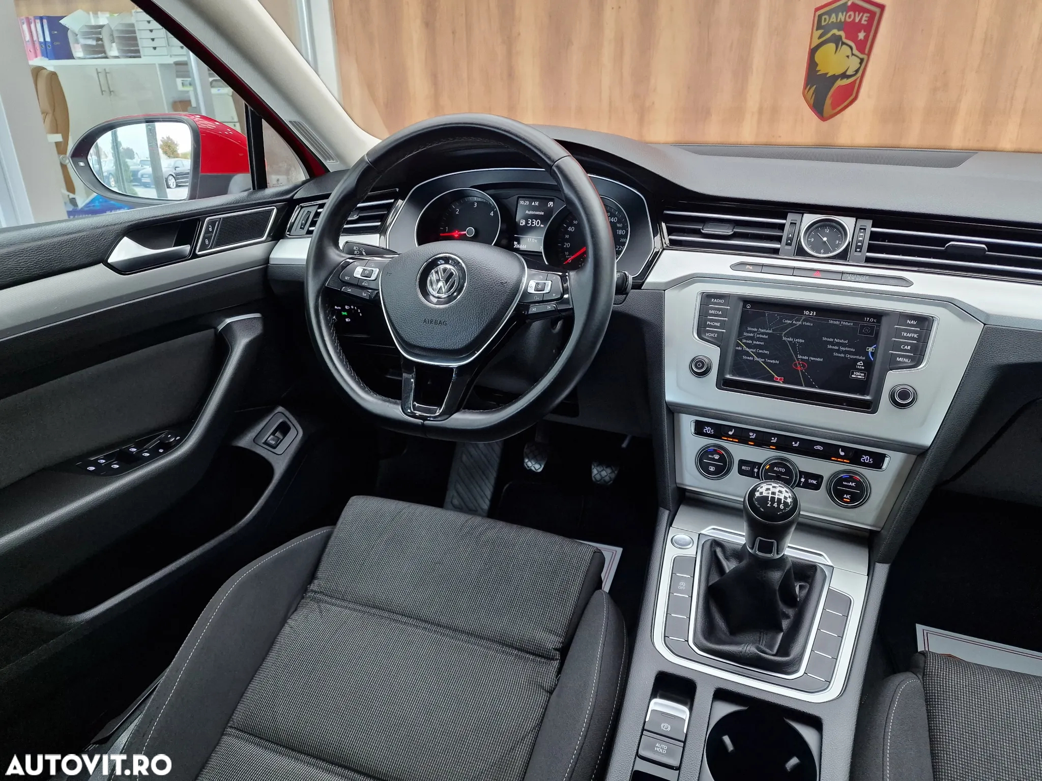Volkswagen Passat Variant 2.0 TDI (BlueMotion Technology) Comfortline - 18
