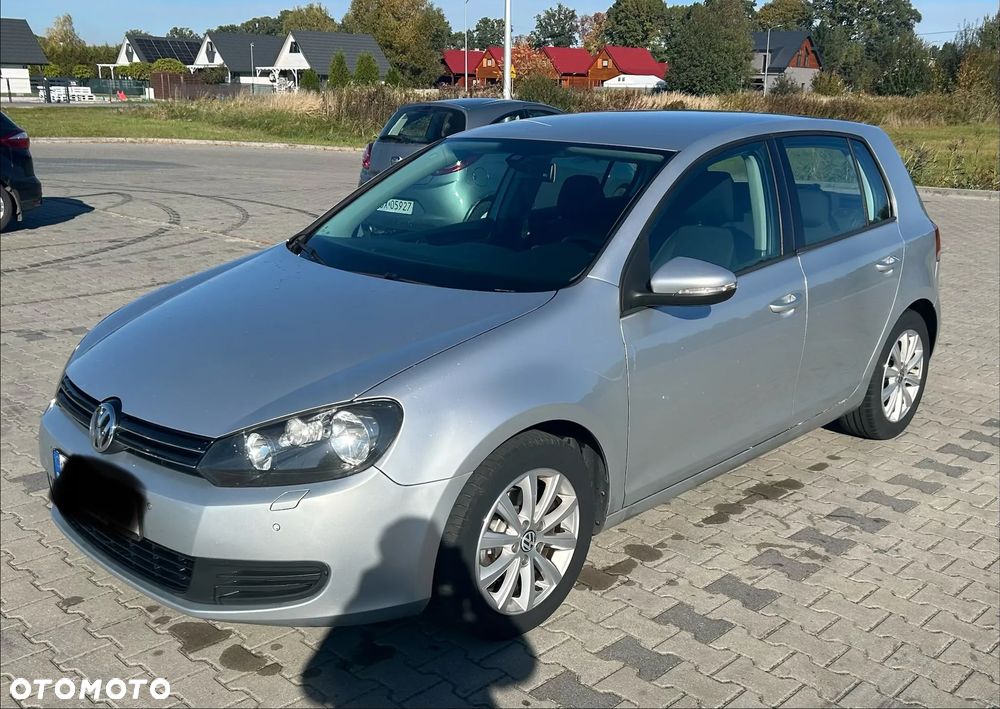 Volkswagen Golf - 1