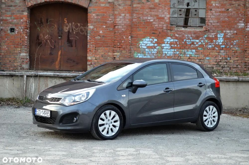 Kia Rio 1.2 ISG Uefa Euro 2016 - 13