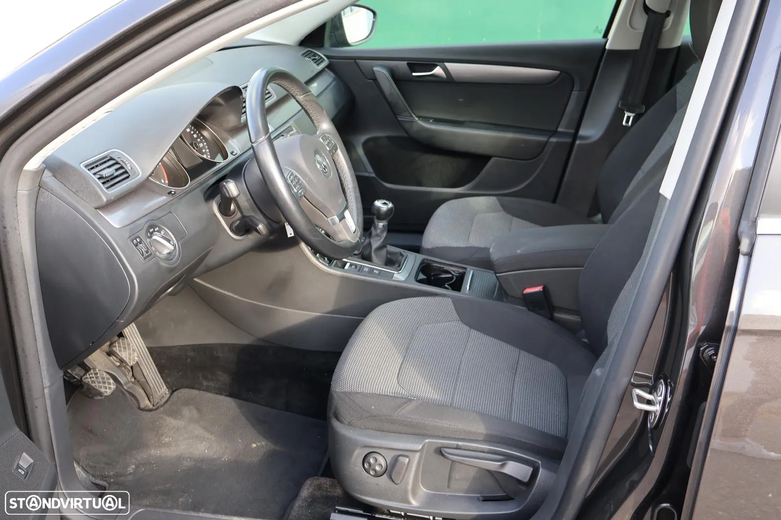 VW Passat 1.6 TDI BlueMotion - 5