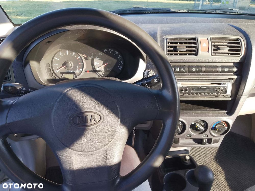 Kia Picanto 1.0 (air2 swo) / Family + - 6