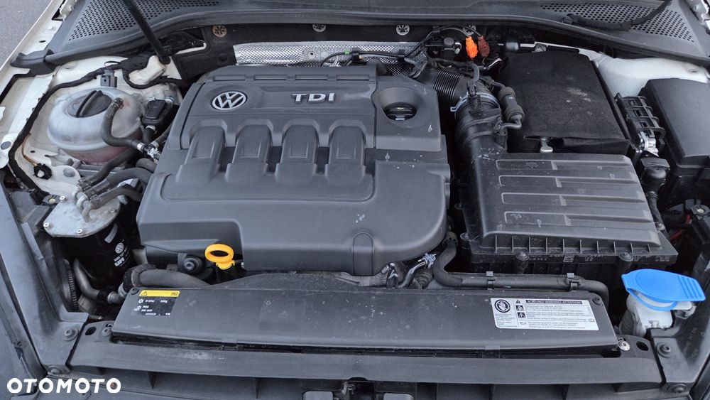 Volkswagen Golf 2.0 TDI BlueMotion Technology Allstar - 9