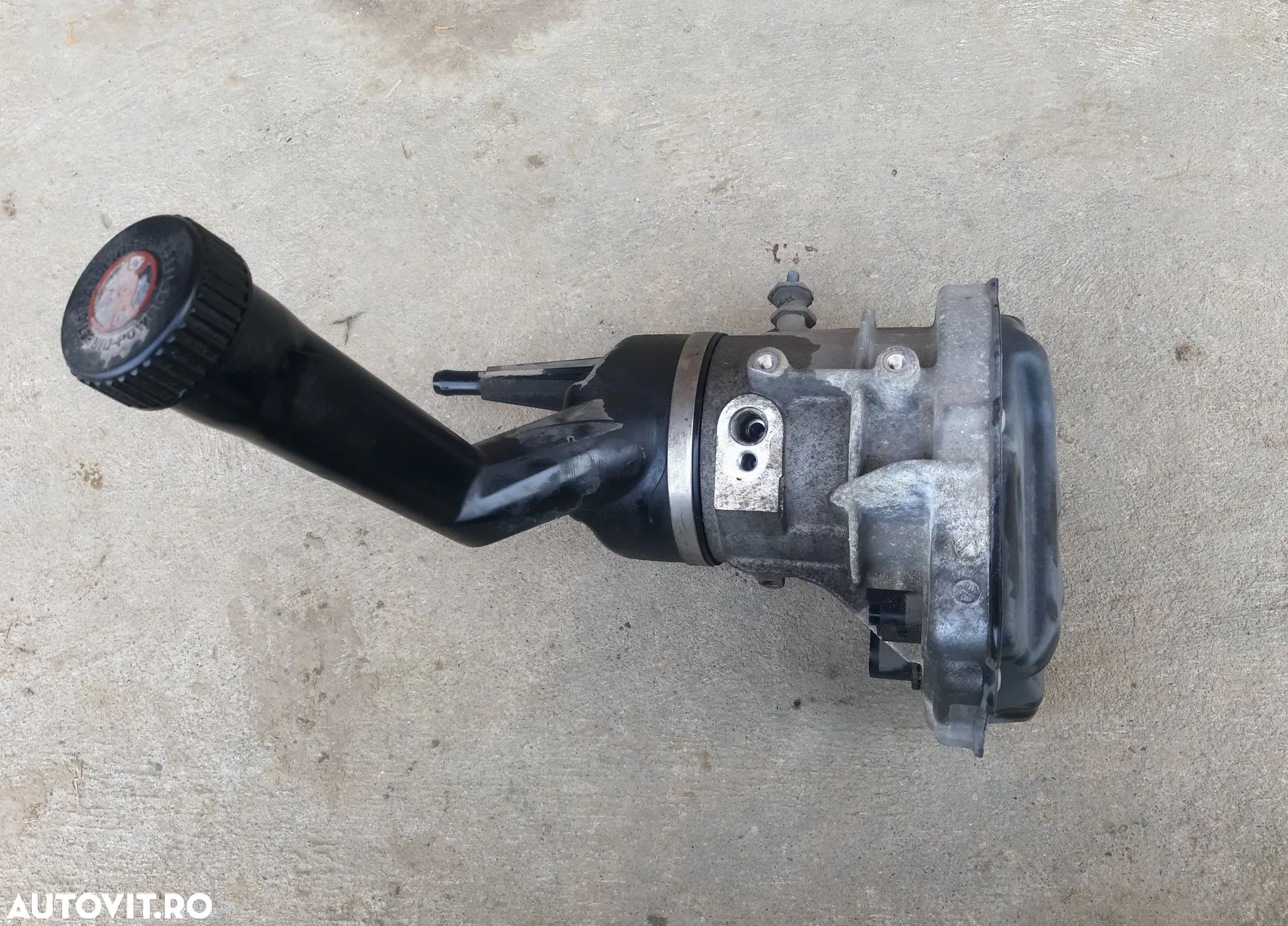 Pompa servodirectie  PEUGEOT 308  cod 9684979180 - 1