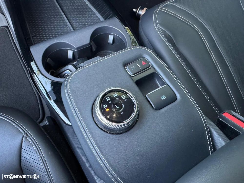 Ford Mustang Mach-E 75.7 kWh Base - 17
