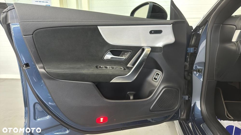 Mercedes-Benz CLA 250 4-Matic AMG Line 7G-DCT - 11