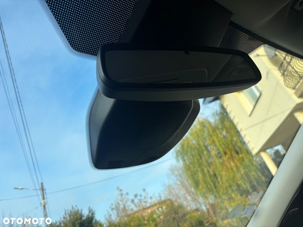 Ford Kuga 2.0 TDCi 4x4 Vignale - 34
