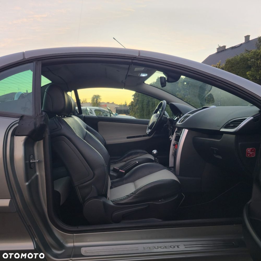 Peugeot 207 CC 120 VTi Roland Garros - 32