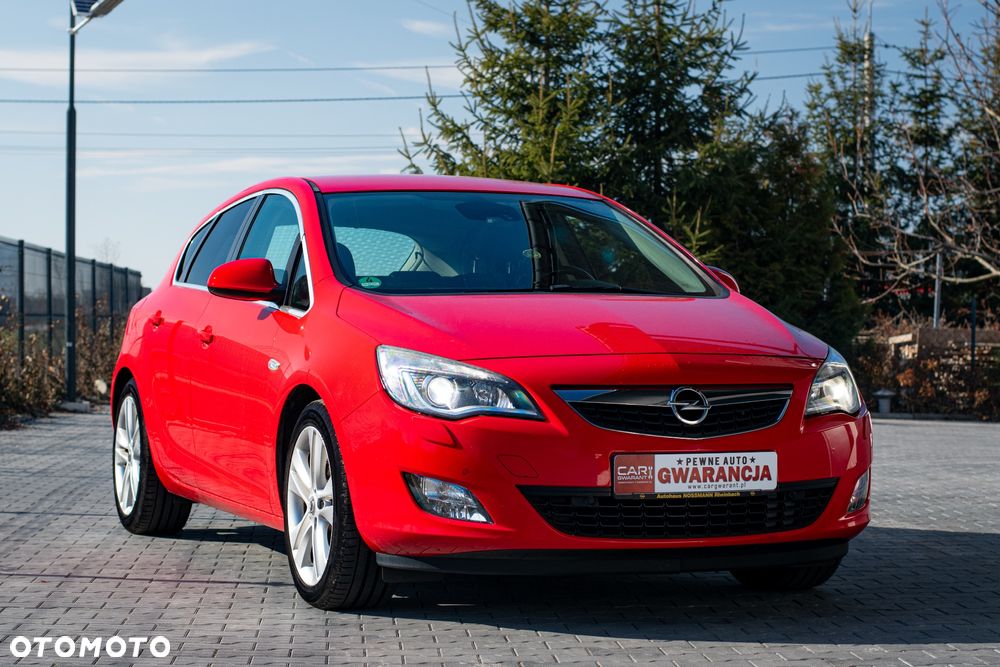Opel Astra 1.6 T Cosmo - 1