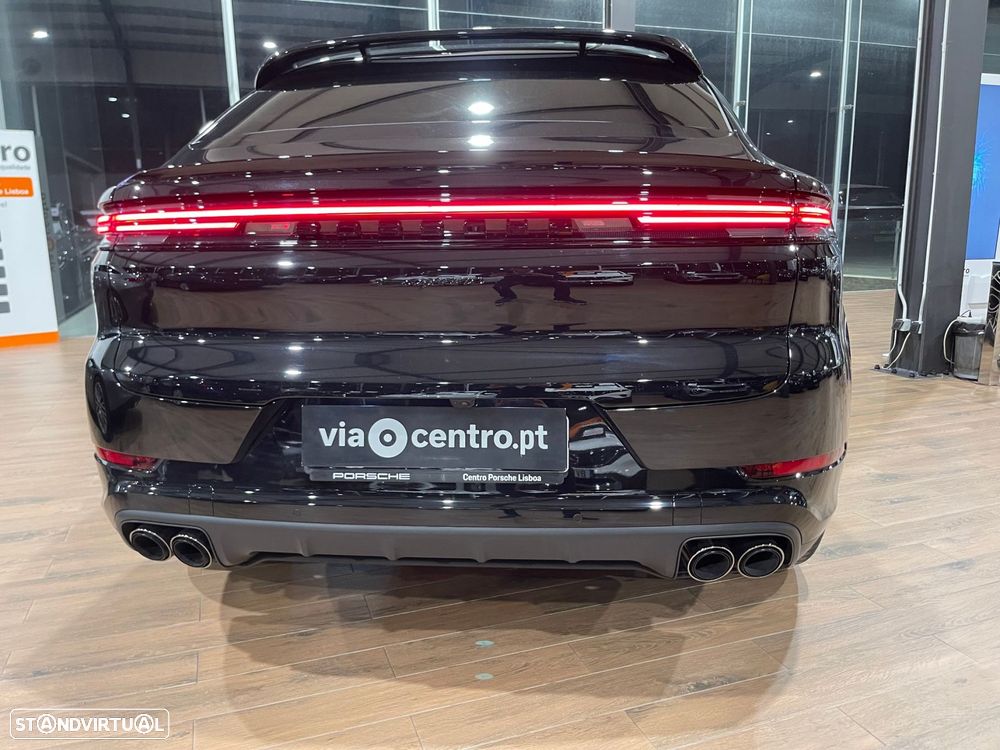 Porsche Cayenne Coupé E-Hybrid Black Edition - 53