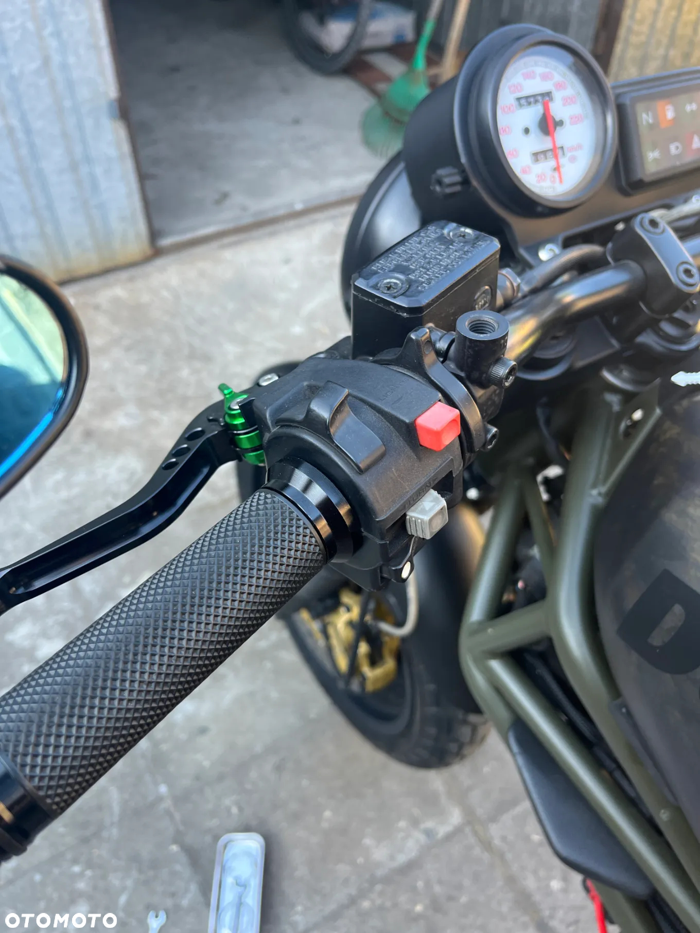 Ducati Monster - 23