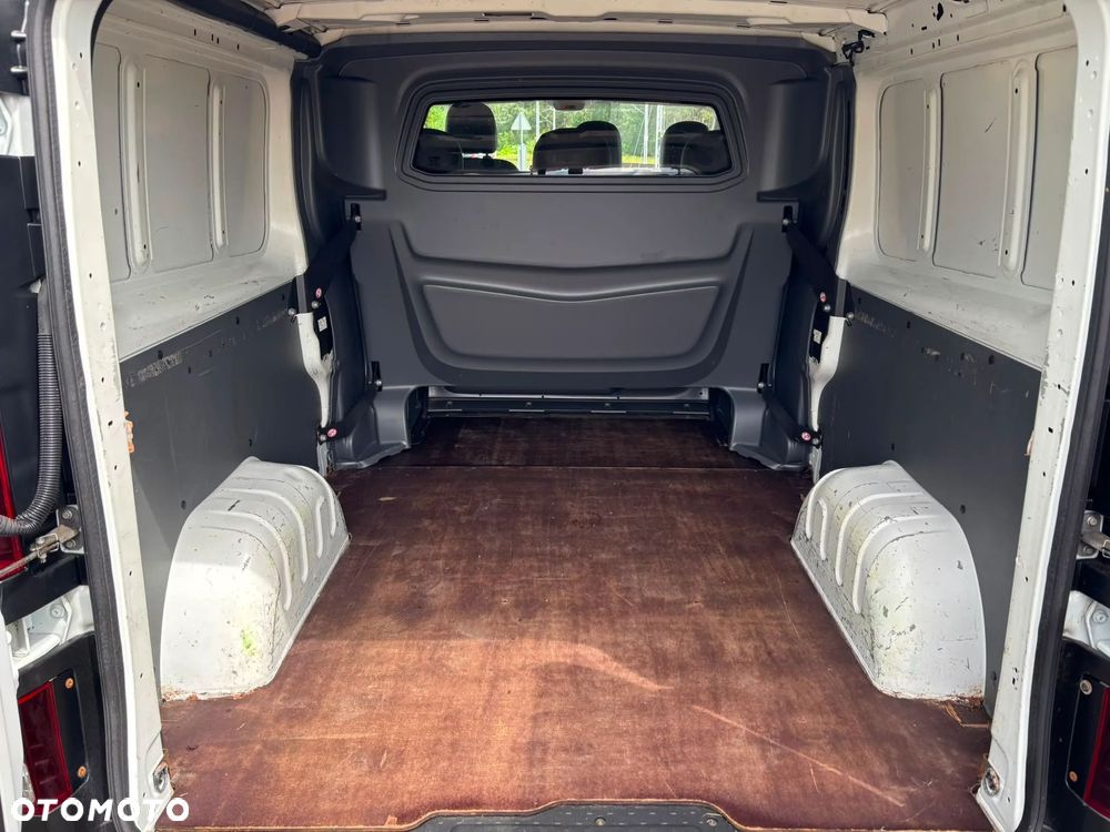 Renault Trafic - 23