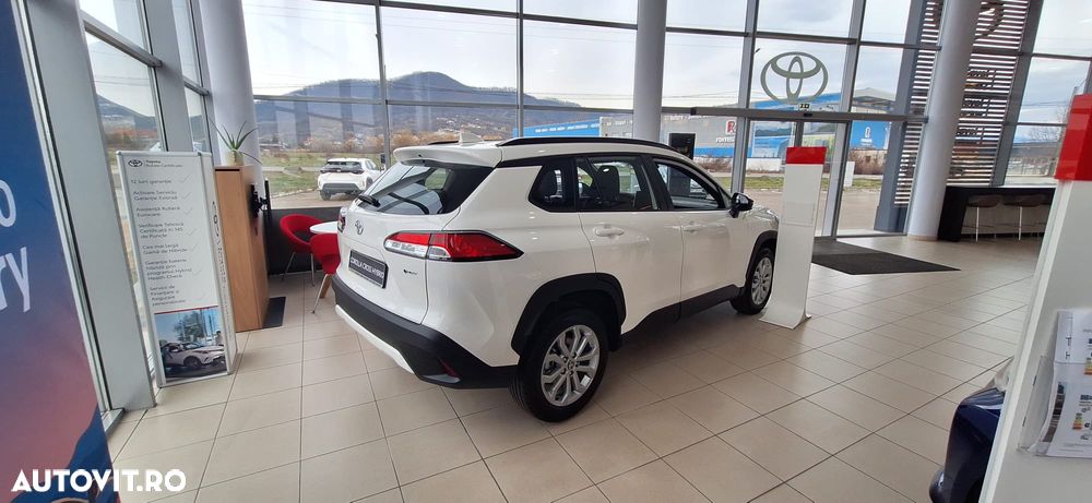 Toyota Corolla Cross - 3