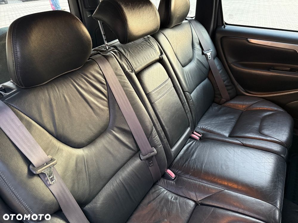 Volvo V70 2.4 D Momentum - 26