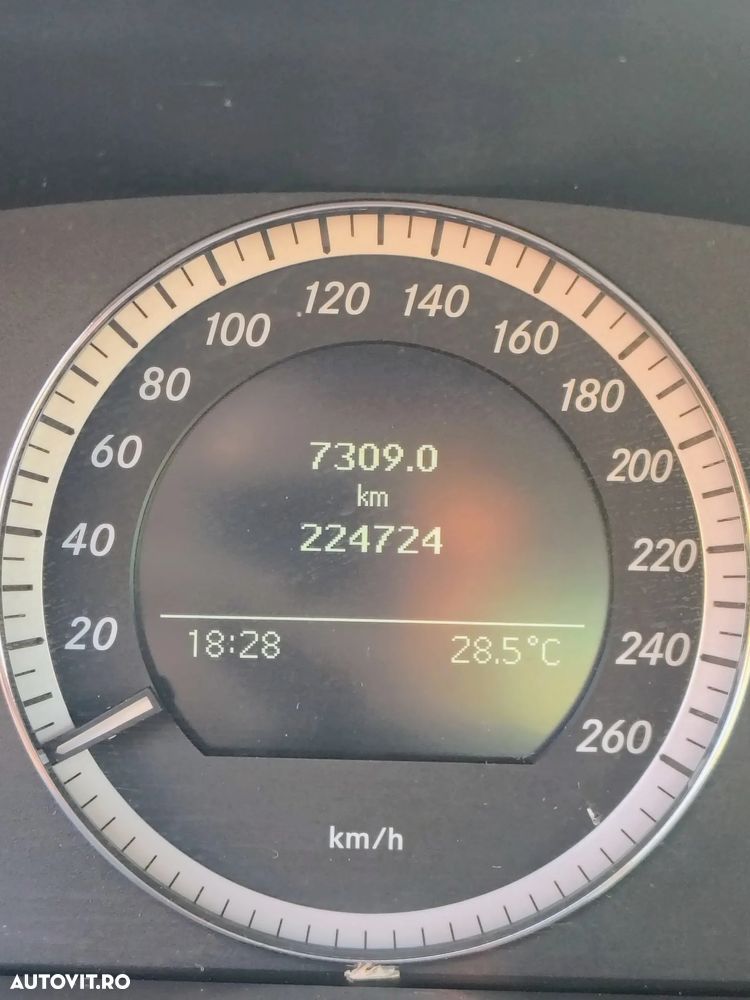 Mercedes-Benz C 200 CDI - 9