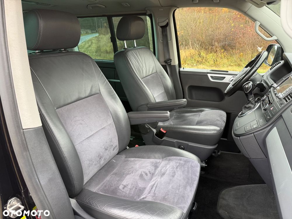 Volkswagen Multivan - 17