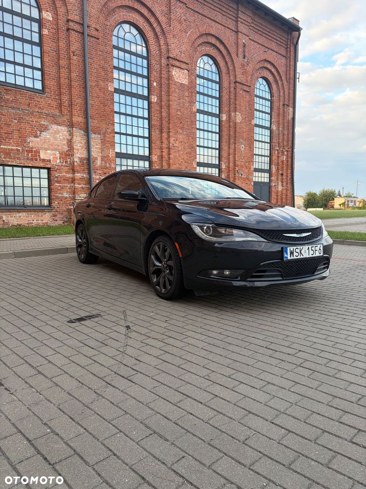 Chrysler 200 - 1