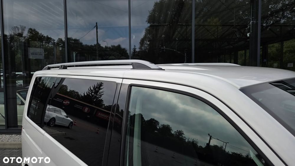 Volkswagen Multivan - 32