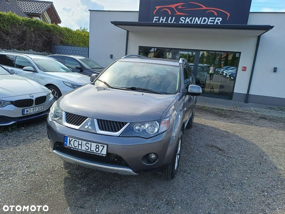 Mitsubishi Outlander - 3