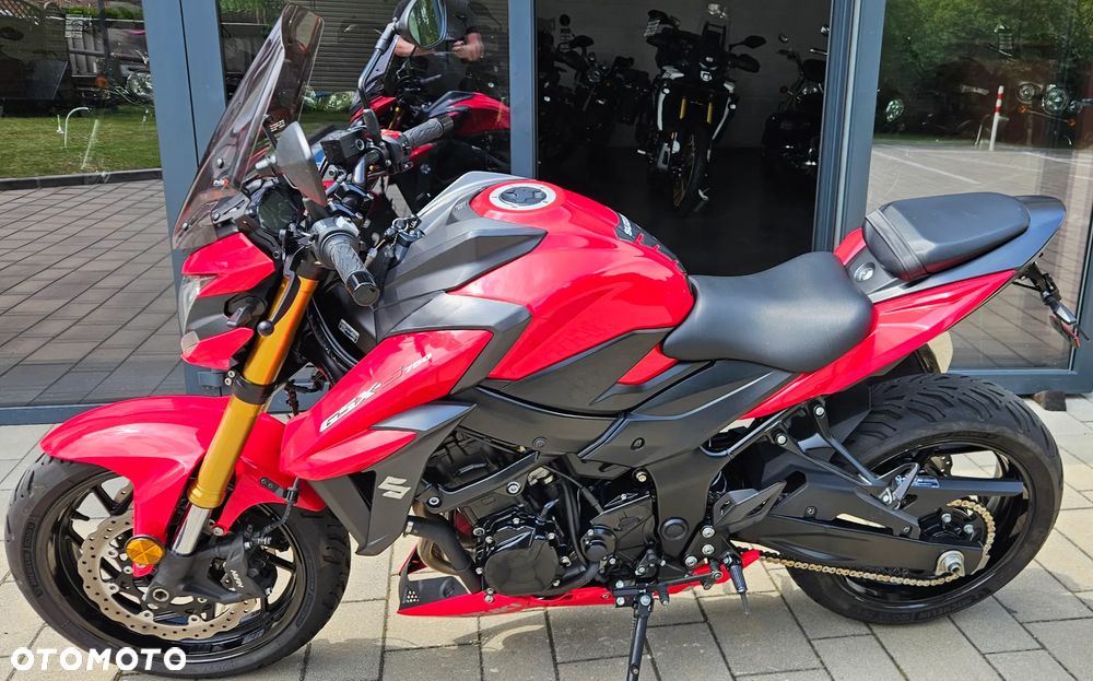 Suzuki GSX - 10