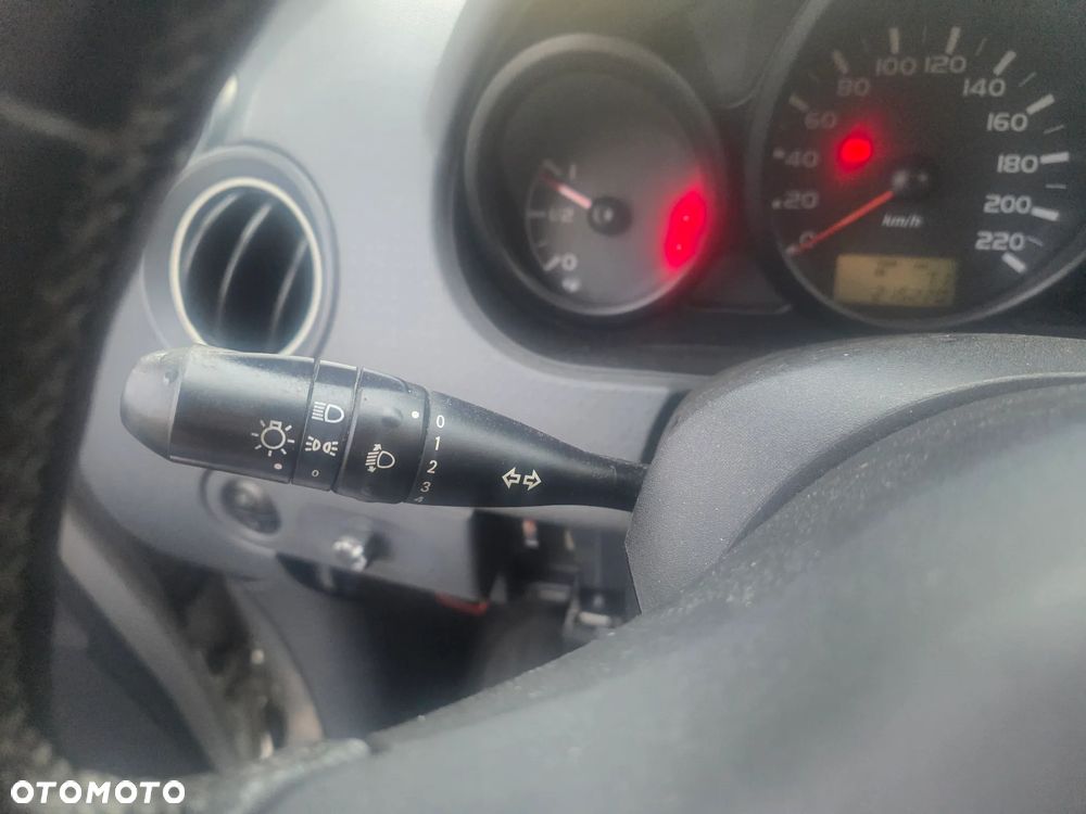Mitsubishi Colt - 8