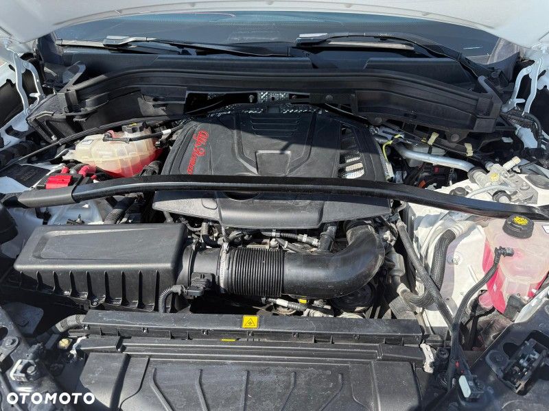 Alfa Romeo Stelvio 2.0 Turbo 16V AT8-Q4 Veloce - 5