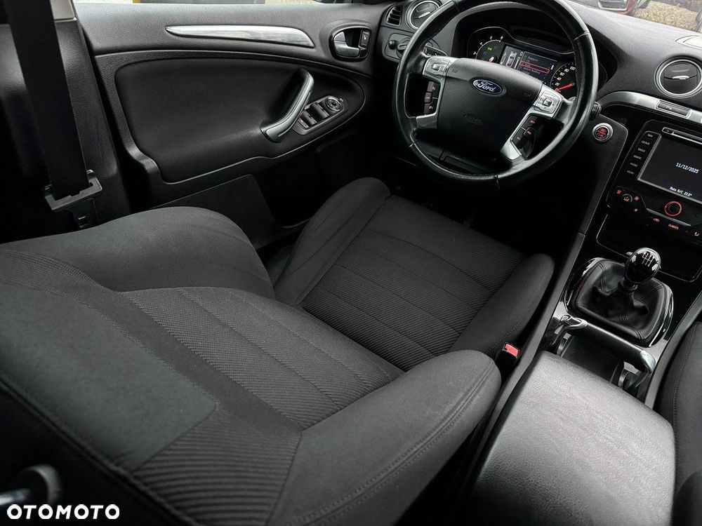 Ford Galaxy 2.0 TDCi Titanium - 23