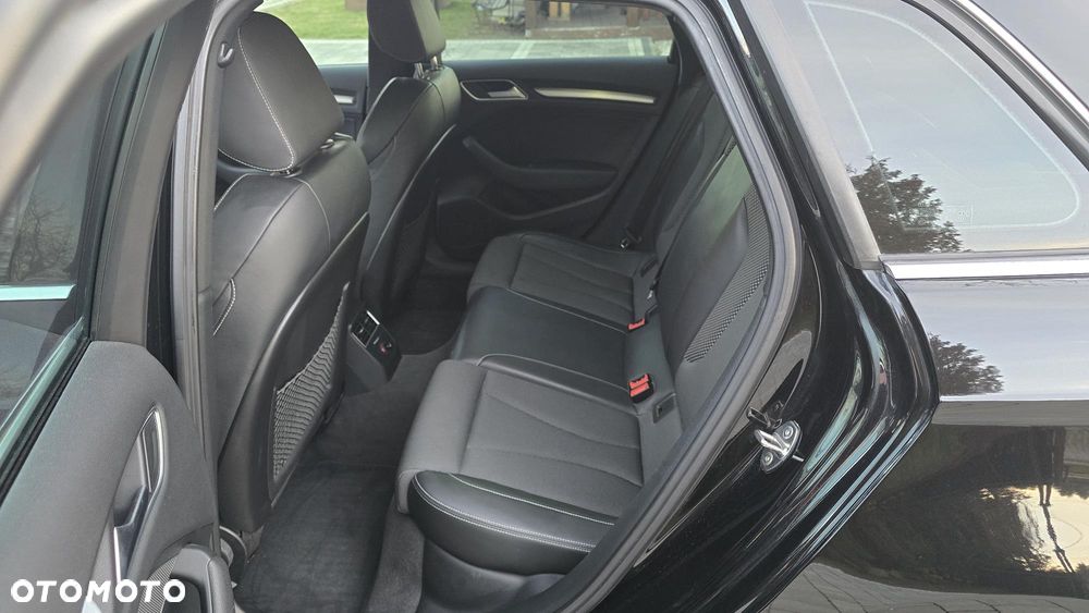 Audi A3 Sportback 2.0 TDI S tronic S line Sportpaket - 16