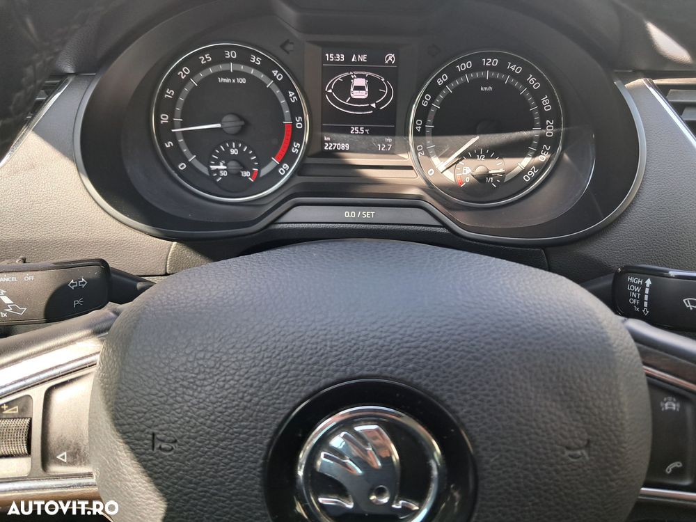 Skoda Octavia 2.0 TDI (Green tec) 4x4 Scout - 8
