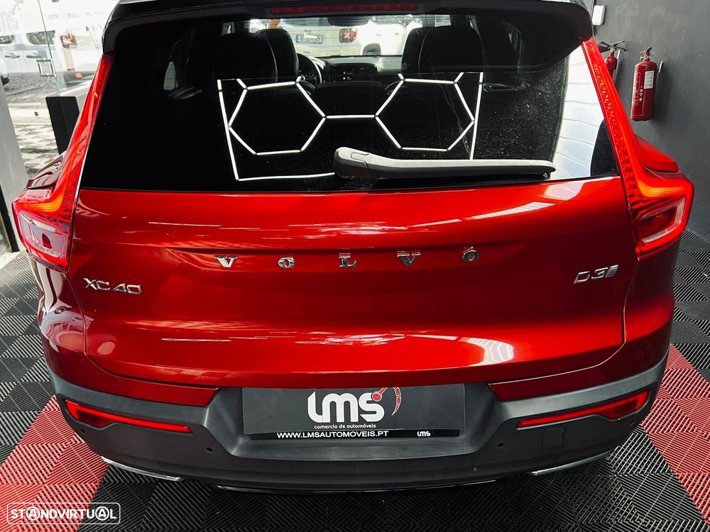 Volvo XC 40 2.0 D3 R-Design Geartronic - 14