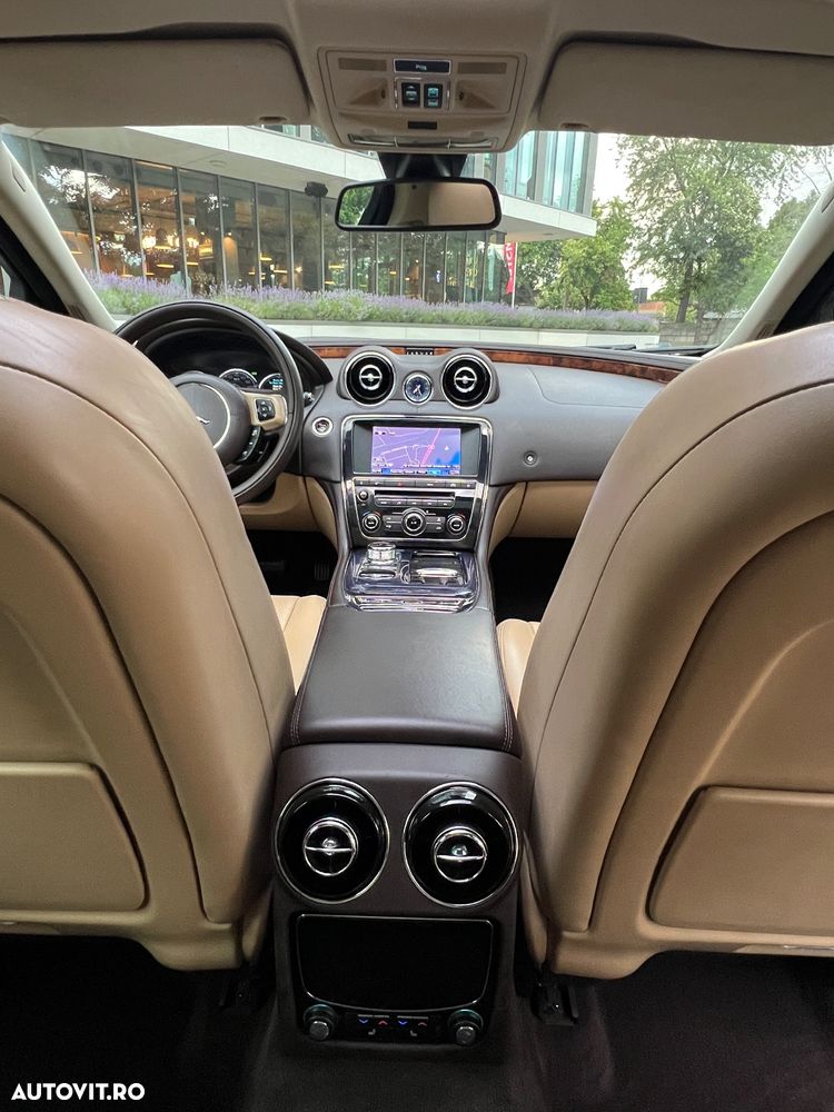 Jaguar XJ 3.0 V6 Premium Luxury Aut LWB - 12