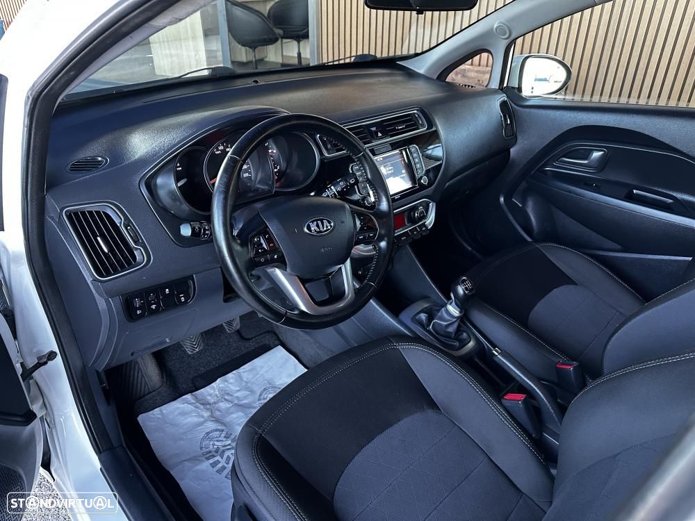 Kia Rio 1.1 CRDi EX ISG - 15