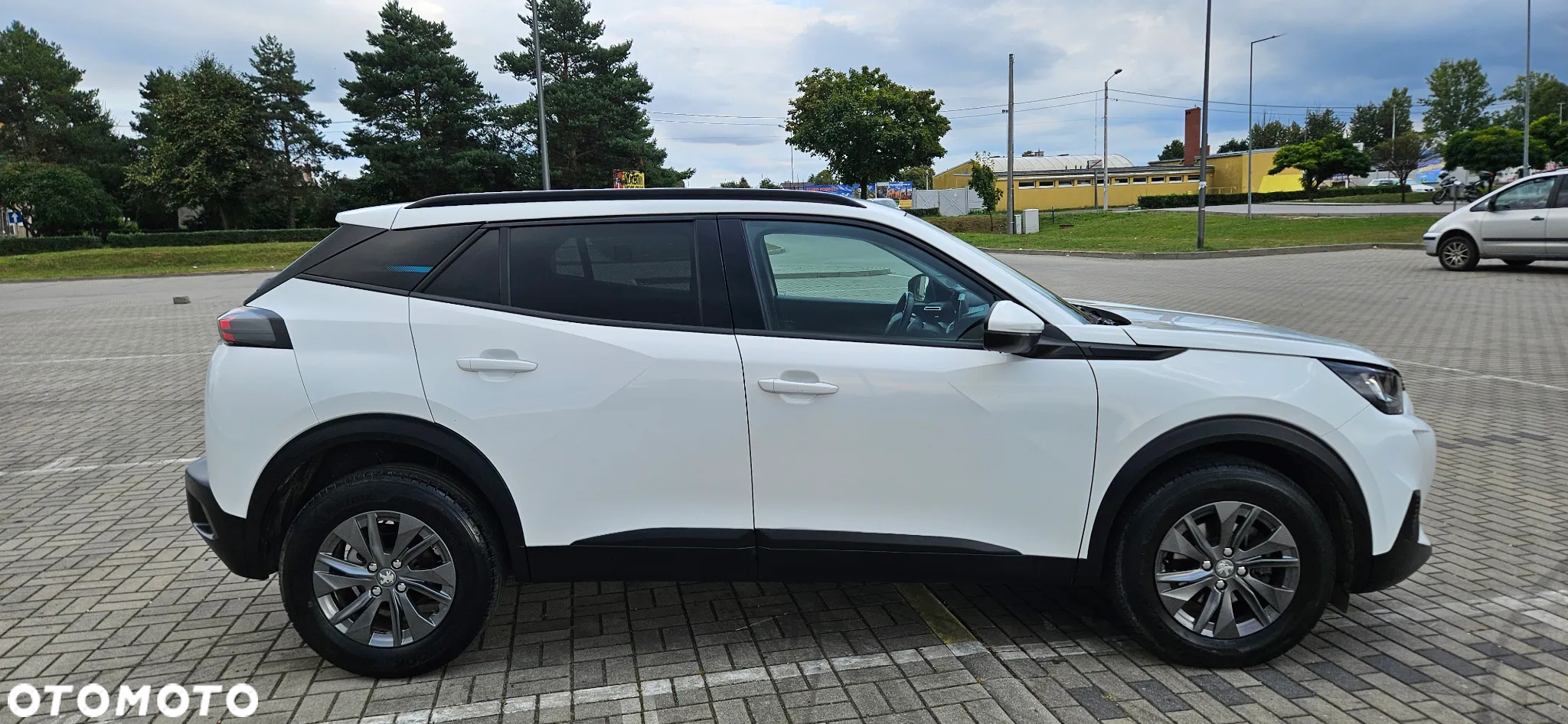 Peugeot 2008 PureTech 100 Allure - 16