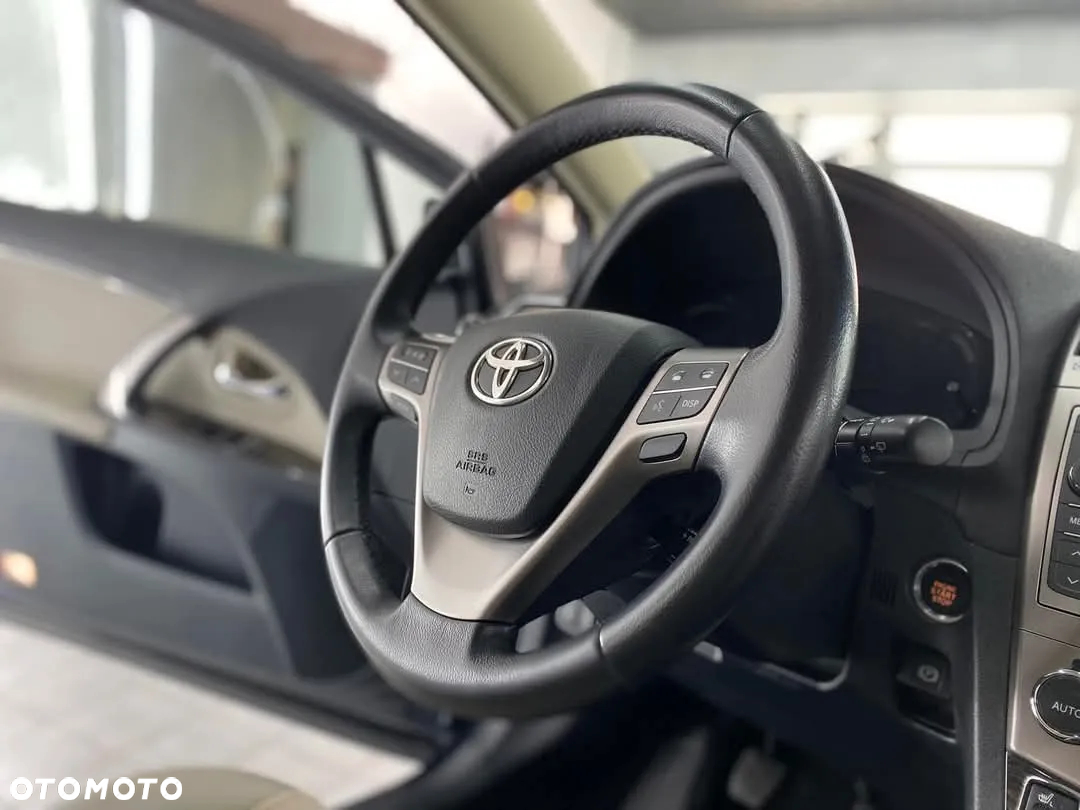 Toyota Avensis 1.8 Sol plus NAVI - 7