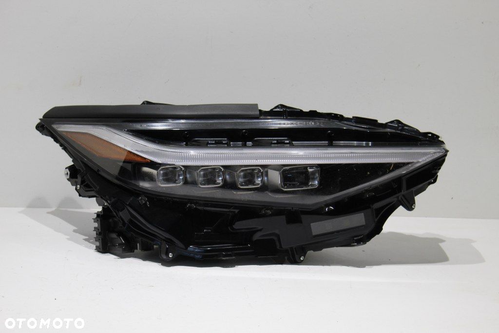 Toyota BZ4X Full Led Prawy Lampa Przód Prawa Uszkodzona - 1