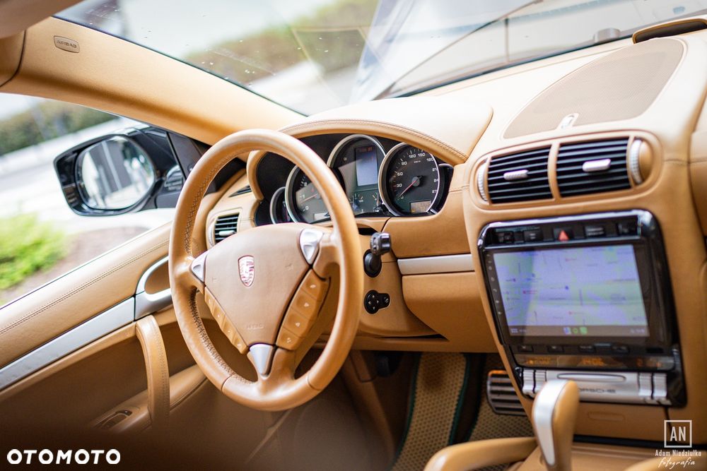 Porsche Cayenne - 11