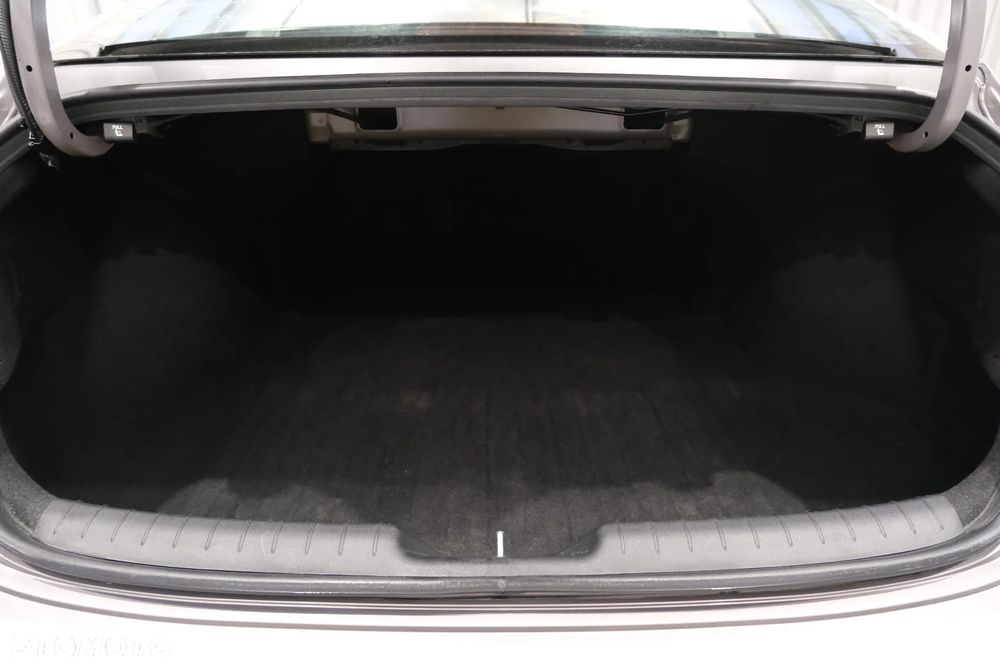 Hyundai Elantra 1.6 Smart - 9