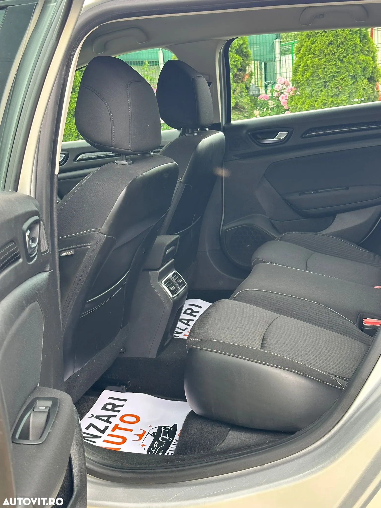 Renault Megane ENERGY dCi 110 ECO2 BUSINESS - 8
