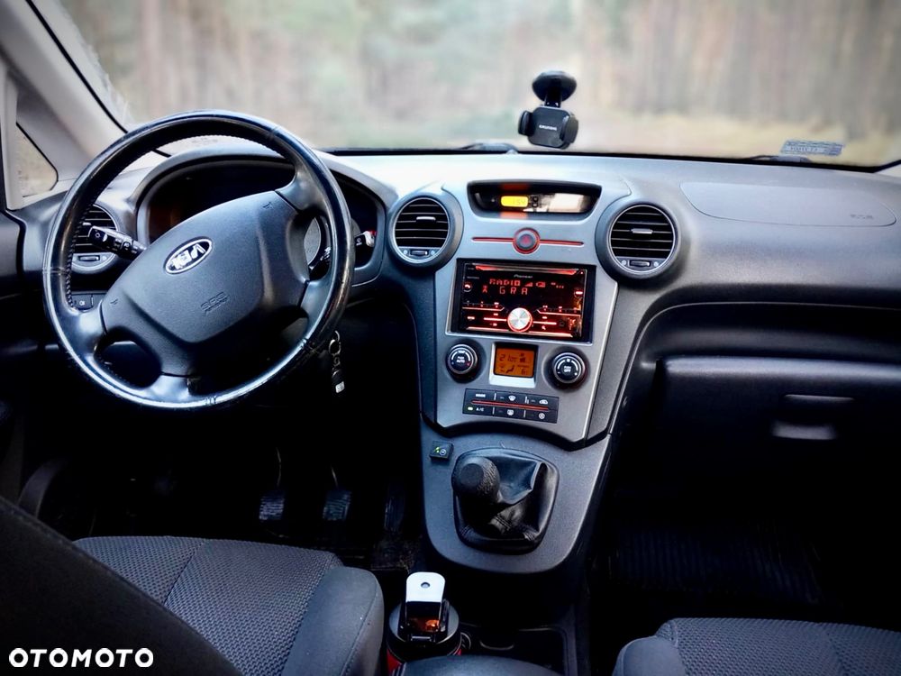 Kia Carens 2.0 CVVT EX - 6