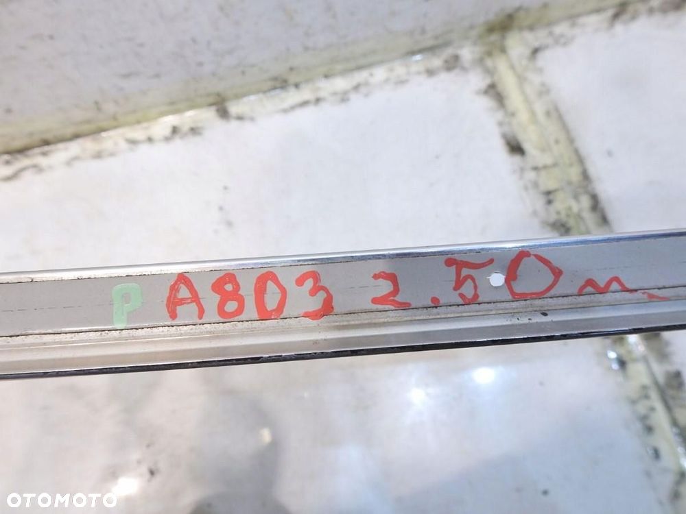 LISTWA KAROSERYJNA PRAWA AUDI A8 D3 4E0853704B - 2