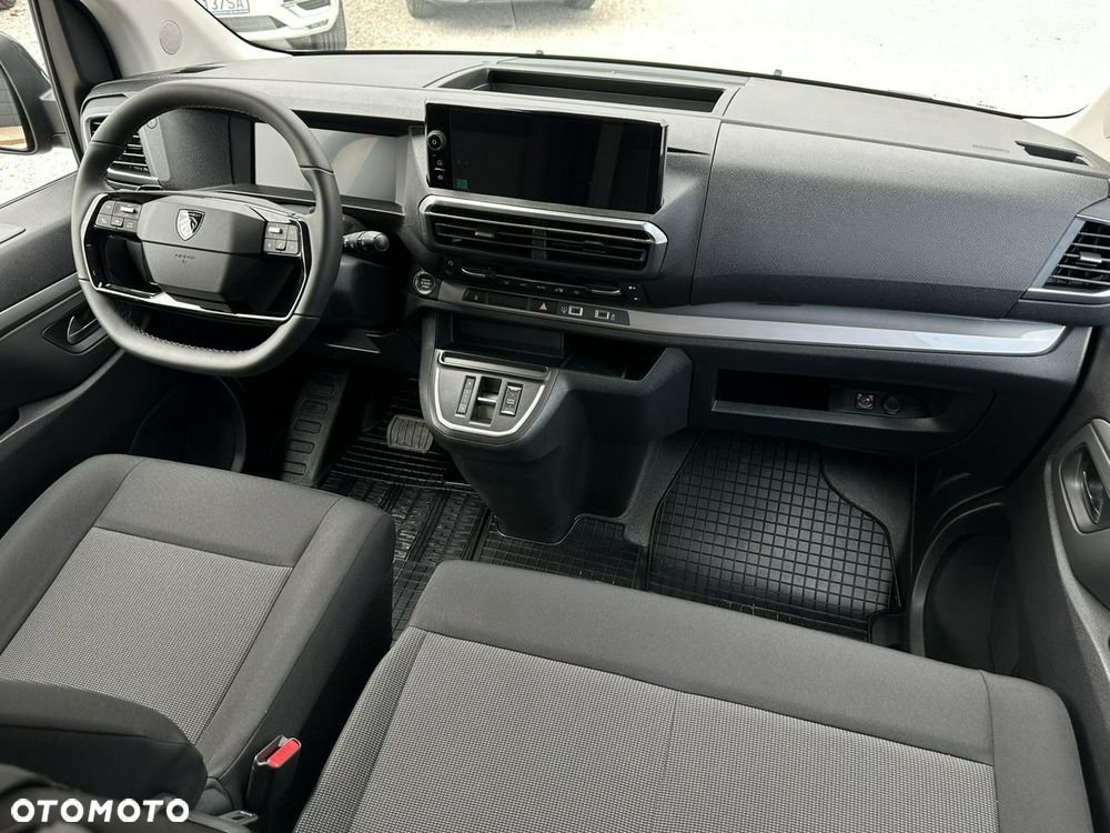 Peugeot Traveller - 20