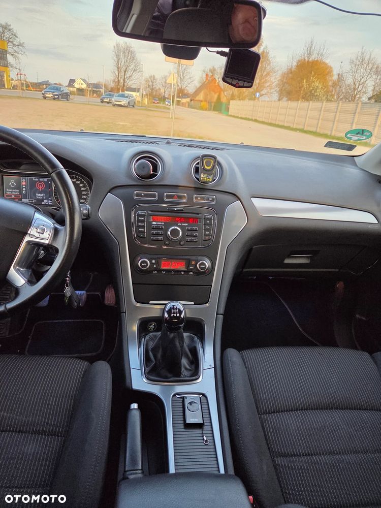 Ford Mondeo 1.6 Silver X - 12