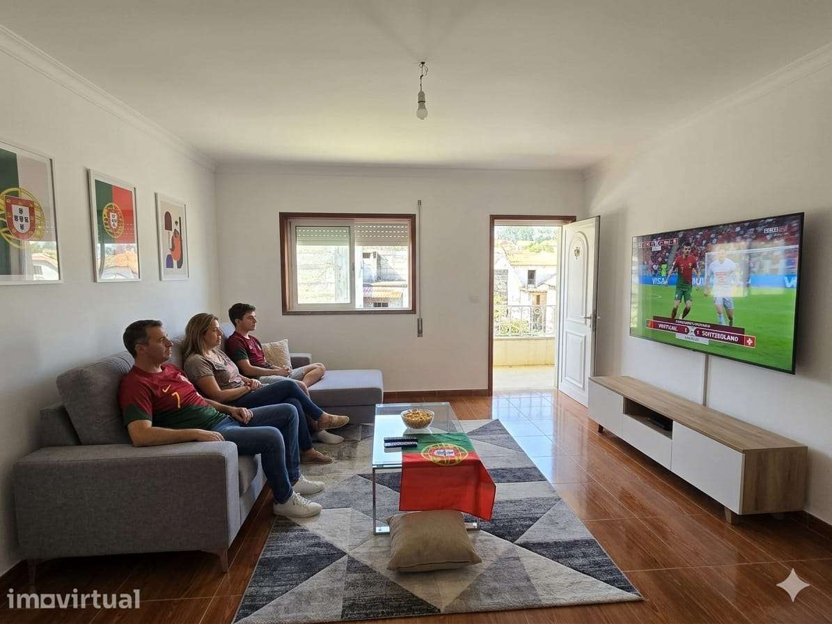 Andar moradia, numa propriedade de 4 habitações,  em Abragão, Penafiel - Grande imagem: 2/19