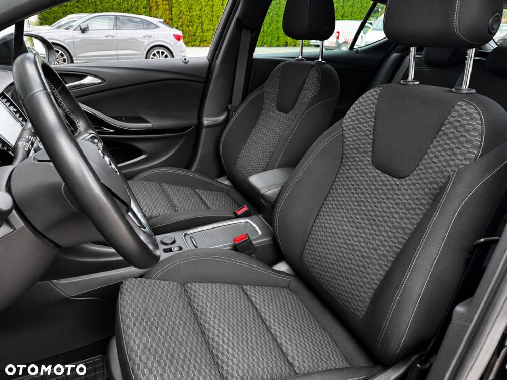 Opel Astra 1.4 T Dynamic - 18